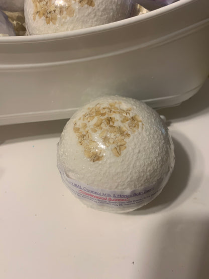 Natural Oatmeal, Milk & Honey Bath Bomb