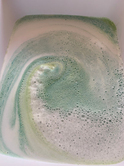 Tea Tree & Lemongrass Bath Bomb