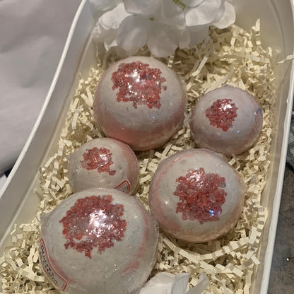 Peaches & Cream Bath Bomb