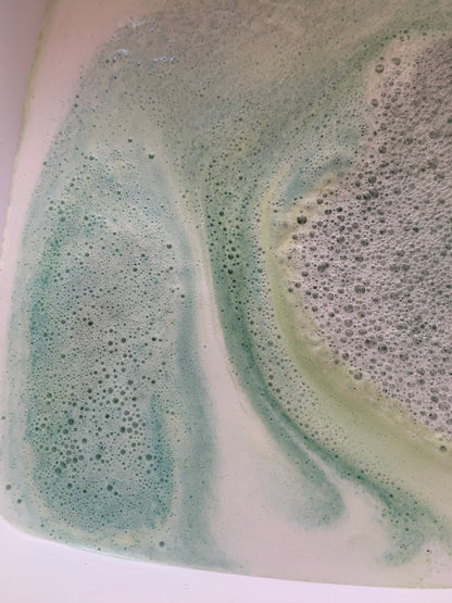 Tea Tree & Lemongrass Bath Bomb