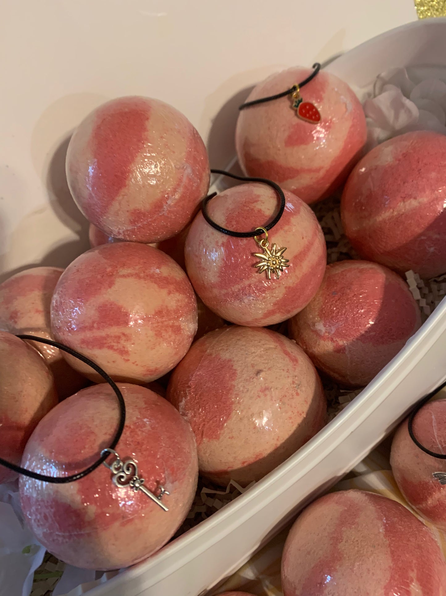 Strawberry Cream Charm Necklace Bath Bomb