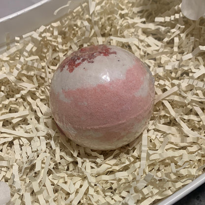 Peaches & Cream Bath Bomb