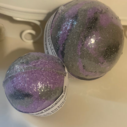 Lavender, Frankincense & Charcoal Bath Bomb