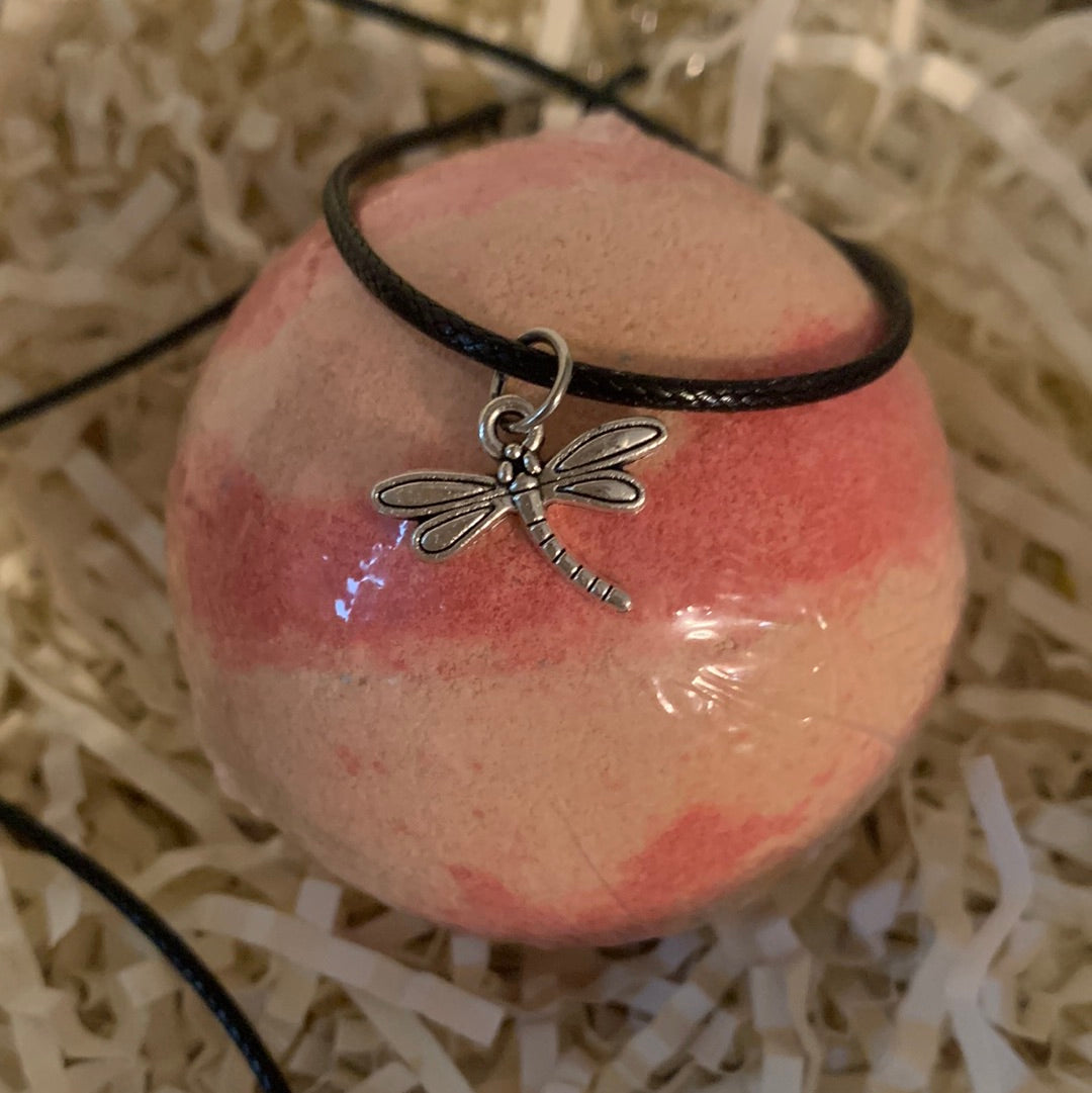 Strawberry Cream Charm Necklace Bath Bomb