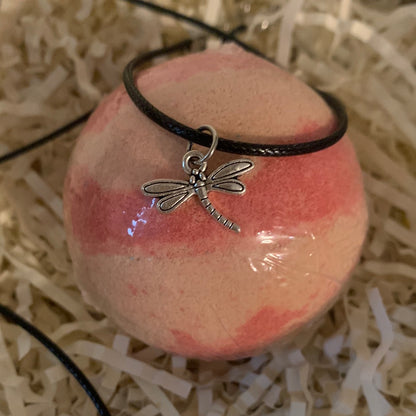 Strawberry Cream Charm Necklace Bath Bomb